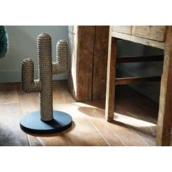 Designed by Lotte Krabpaal Cactus Zwart 35 x 35 x 60 cm