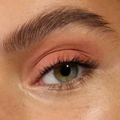 essence Matte Liquid Eyeshadow 03 Peach Pop 3 ml