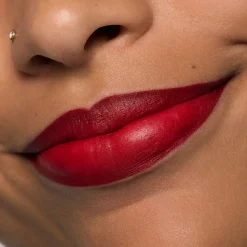 essence The Slim Stick Long Lasting Lipstick 109 Burgundy Bliss 1,7 gr