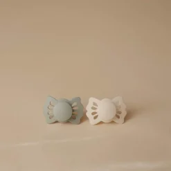 Frigg Fopspeen Lucky maat 1 0-6 mnd Cream Sage 2 stuks