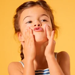 NIVEA Sun Babies & Kids Sensitive Protect Zonnemelk SPF 50+ 200 ml