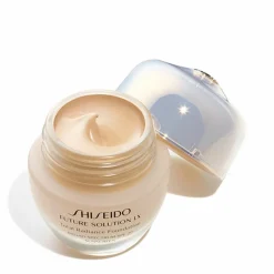 Shiseido Future Solution LX Total Radiance Foundation SPF15 Golden 3 30 ml