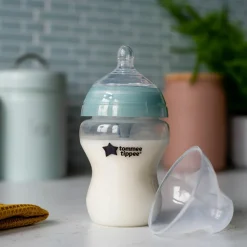 Tommee Tippee Closer to Nature Anti-Colic Zuigfles 260 ml